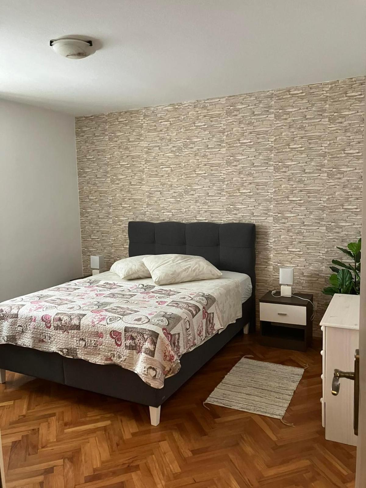 Apartman Natali 弗尔萨尔 外观 照片