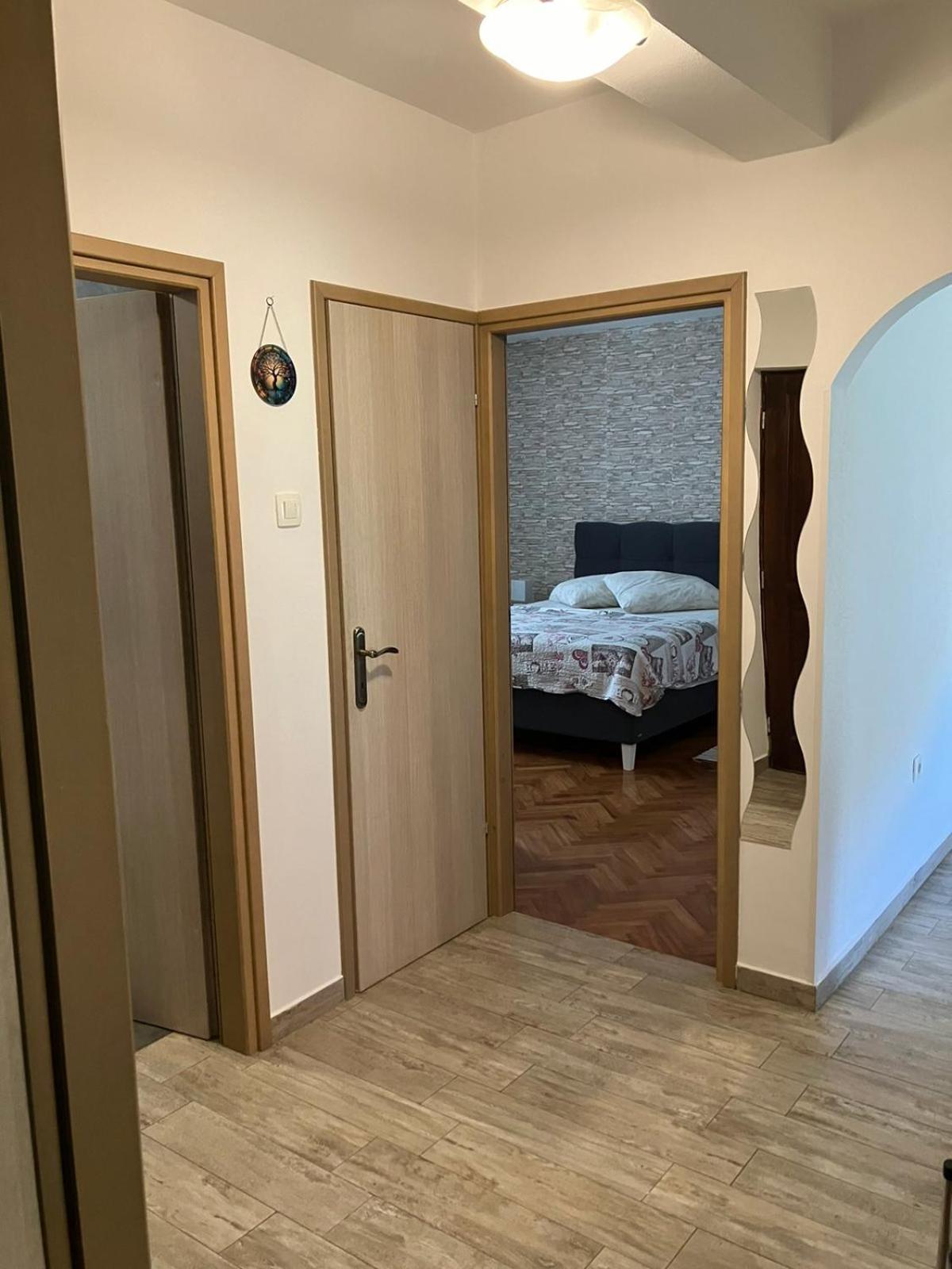 Apartman Natali 弗尔萨尔 外观 照片