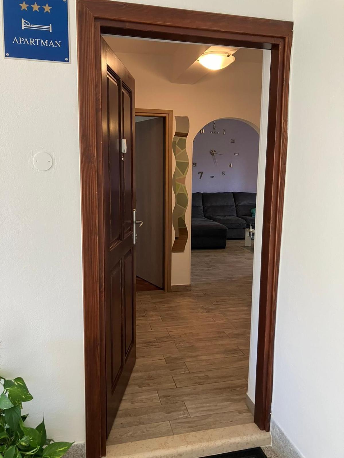 Apartman Natali 弗尔萨尔 外观 照片